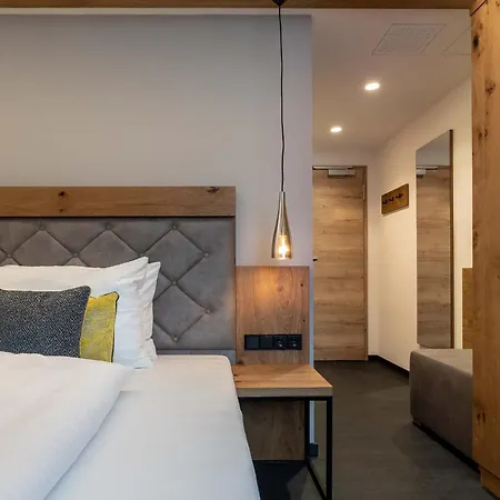 Poeltnerhof ホテル ヴァイルハイム・イン・オーバーバイエルン