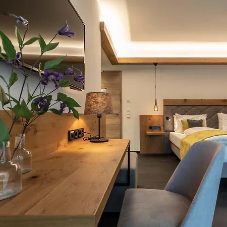 ホテル Poeltnerhof ヴァイルハイム・イン・オーバーバイエルン