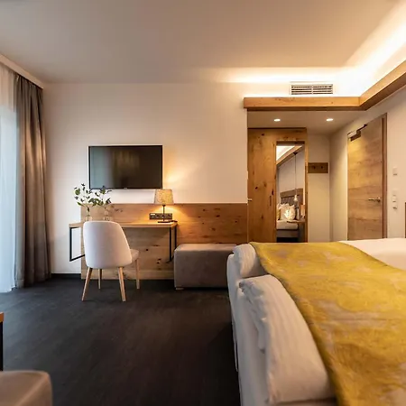 Poeltnerhof 3* ヴァイルハイム・イン・オーバーバイエルン