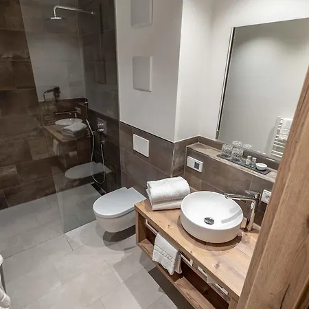 ホテル Poeltnerhof ヴァイルハイム・イン・オーバーバイエルン